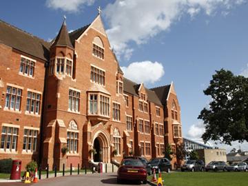 英国格罗斯特国王学校，一所英国精英私立走读合校